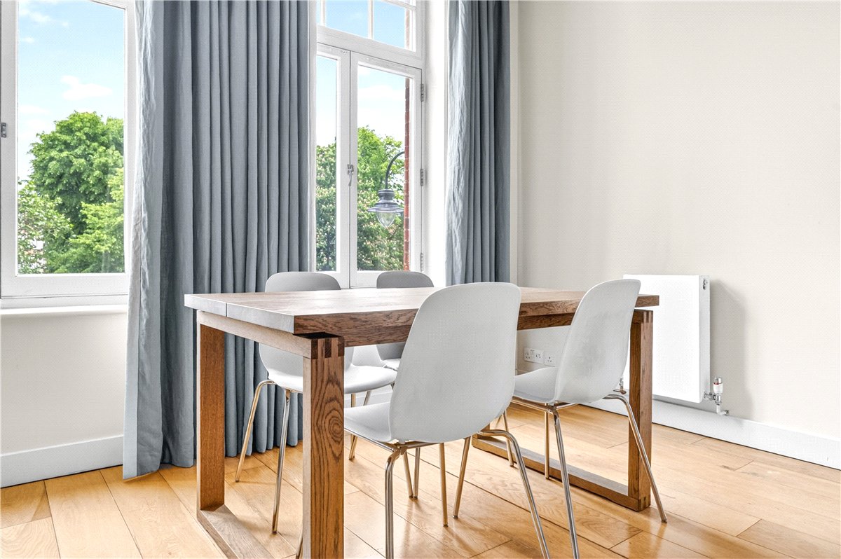 1 bedroom flat, Brompton Road, Knightsbridge SW3 - Available