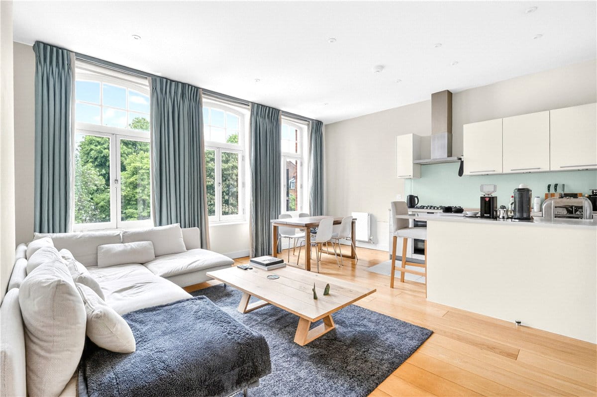 1 bedroom flat, Brompton Road, Knightsbridge SW3 - Available