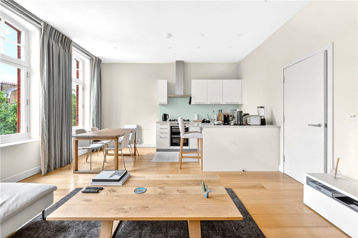 1 bedroom flat, Brompton Road, Knightsbridge SW3 - Available