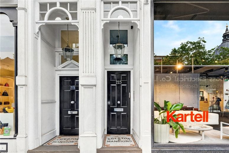 1 bedroom flat, Brompton Road, Knightsbridge SW3 - Available