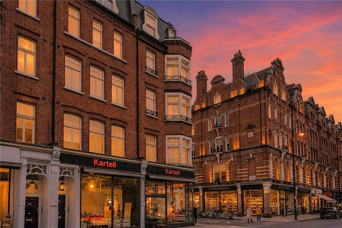 1 bedroom flat, Brompton Road, Knightsbridge SW3 - Available