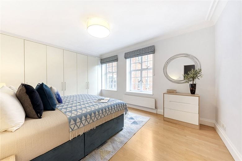 3 bedroom flat, Stafford Court, Kensington High Street W8 - Available