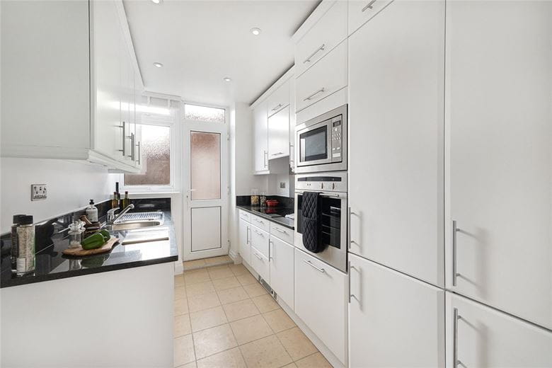 2 bedroom flat, Stafford Court, Kensington High Street W8 - Available