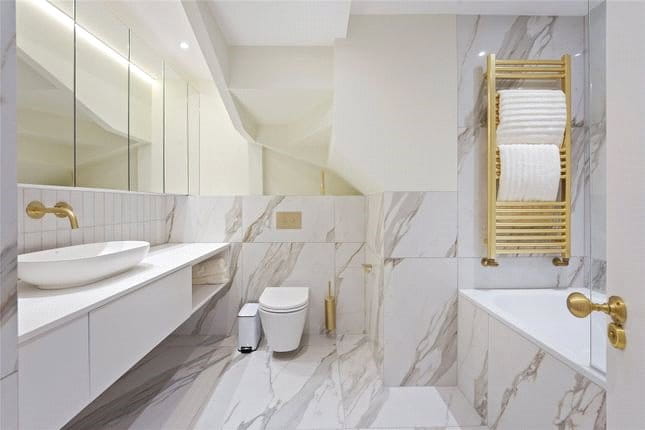 3 bedroom maisonette, Cornwall Gardens, South Kensington SW7 - Available