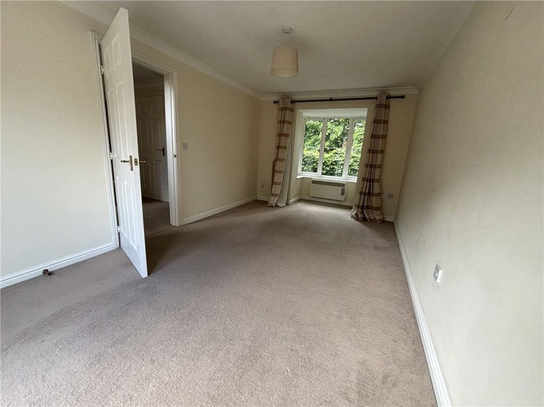 3 bedroom house, Smiths Close, Pewsey SN9 - Available