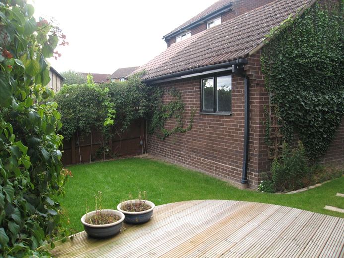 3 bedroom house, Squires Hill Close, Woodshaw SN4 - Let Agreed