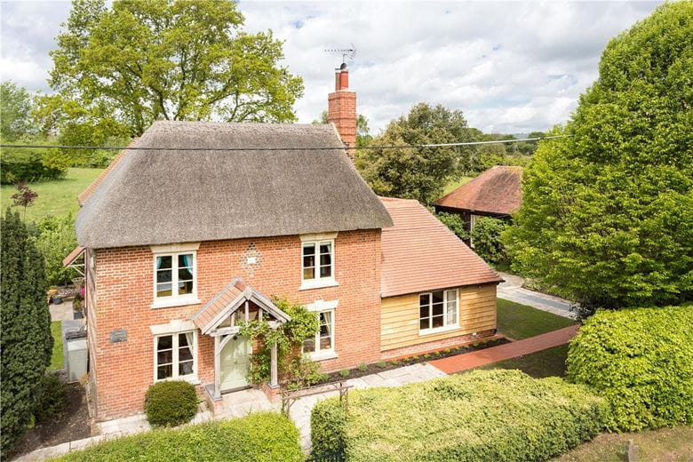 4 bedroom house, Manningford Abbots, Pewsey SN9 - Available