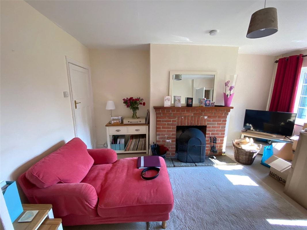 3 bedroom cottage, New Cottages, Redenham SP11 - Let Agreed
