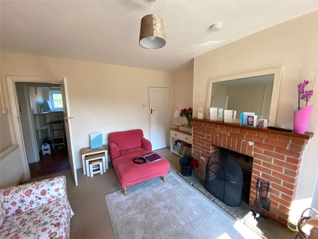 3 bedroom cottage, New Cottages, Redenham SP11 - Let Agreed