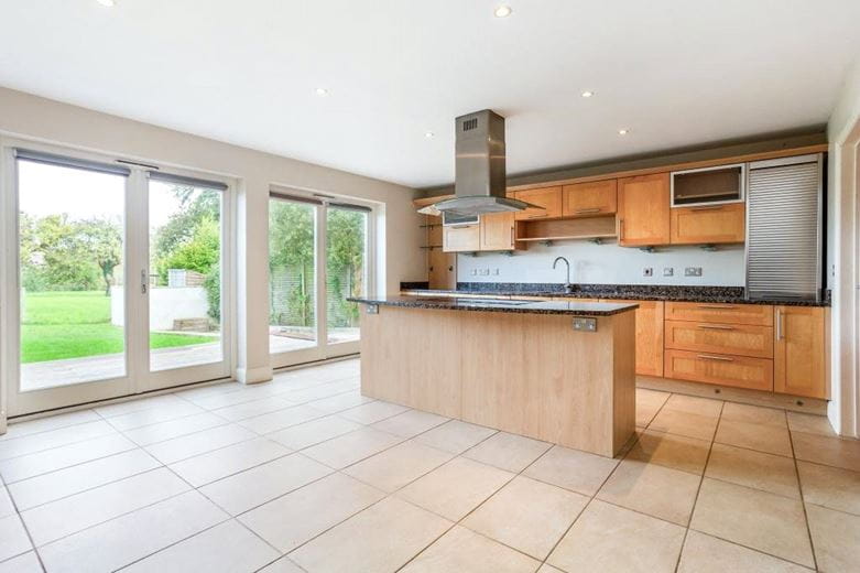 3 bedroom house, Pewsey Road, Rushall SN9