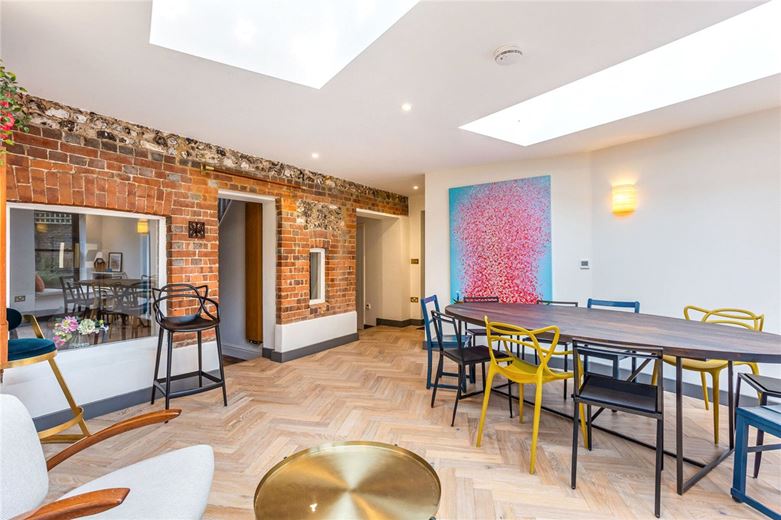 4 bedroom house, Oxford Street, Ramsbury SN8 - Let Agreed