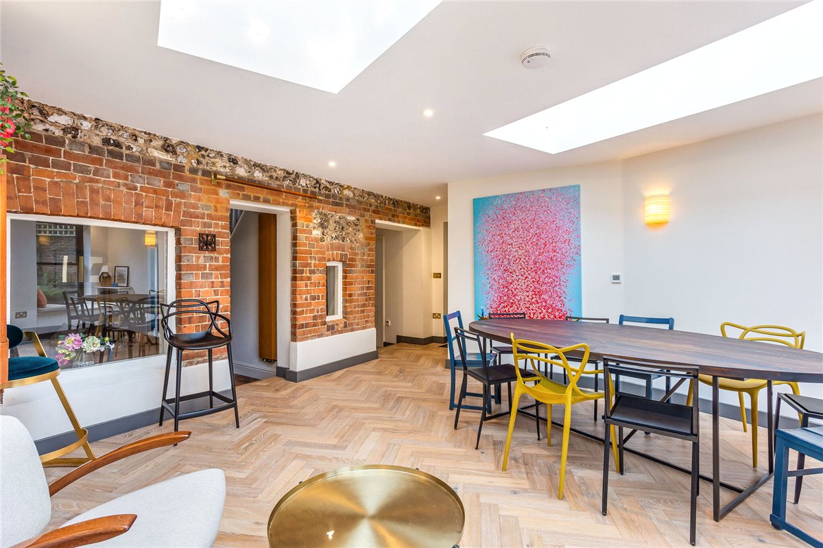 4 bedroom house, Oxford Street, Ramsbury SN8 - Let Agreed