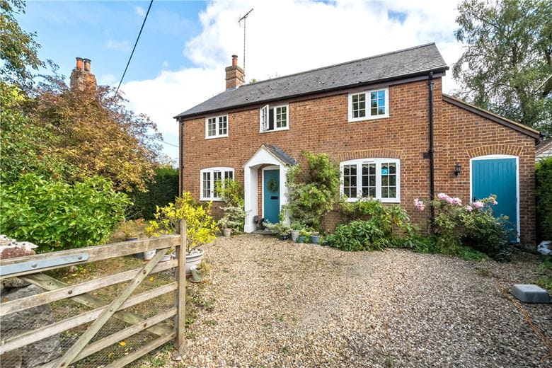 3 bedroom house, East Kennett, Marlborough SN8 - Available