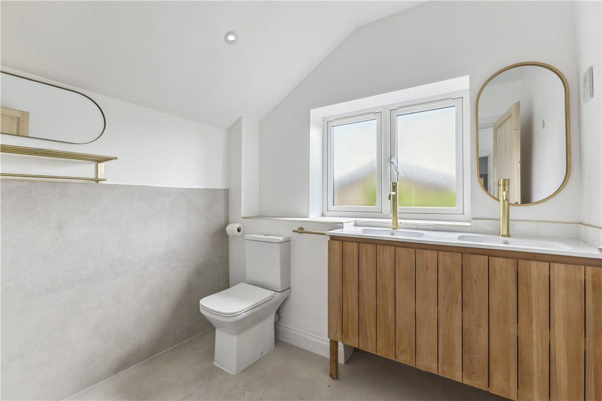 4 bedroom house, High Street, Burbage SN8 - Let Agreed