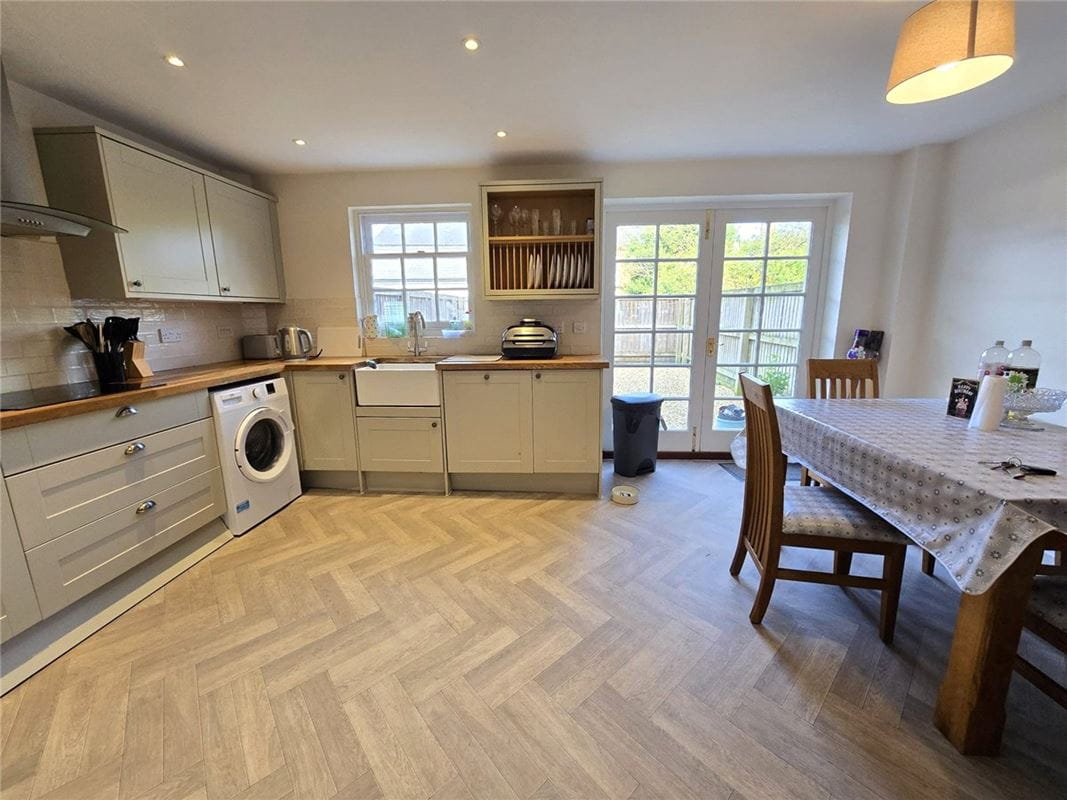 3 bedroom house, Post Office Lane, Pewsey SN9 - Available