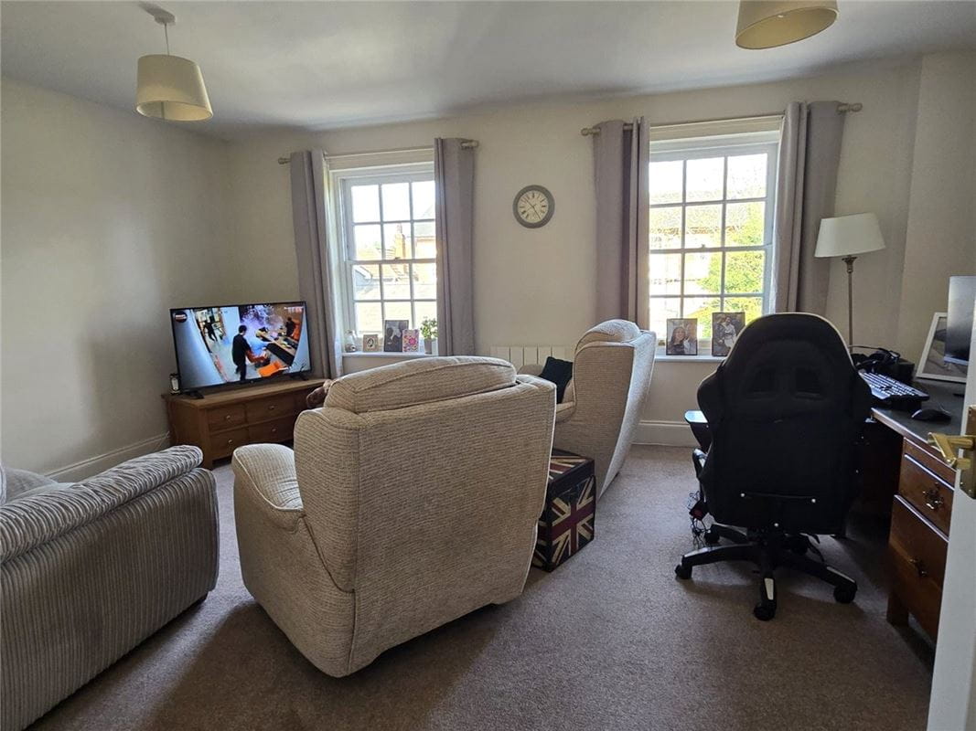 3 bedroom house, Post Office Lane, Pewsey SN9 - Available