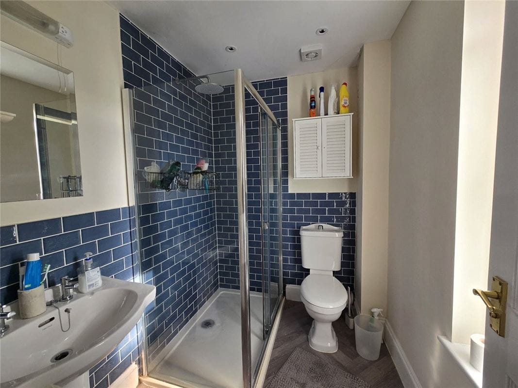 3 bedroom house, Post Office Lane, Pewsey SN9 - Available