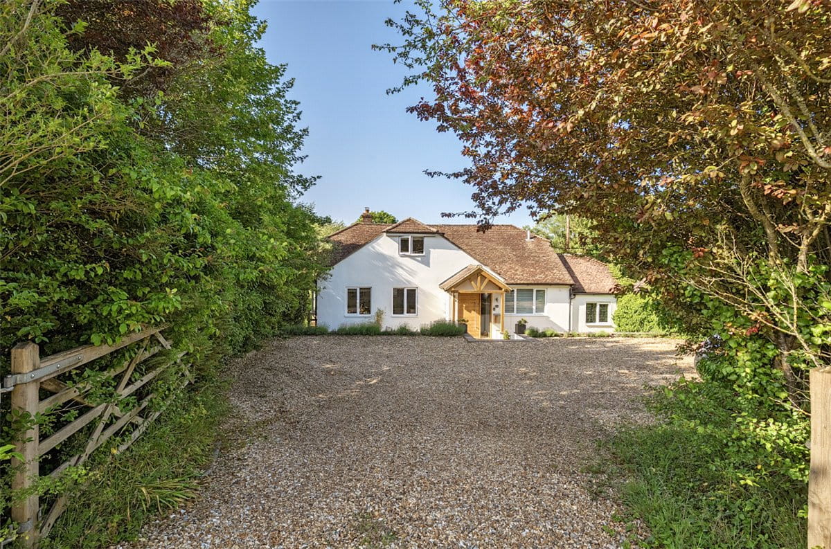 4 bedroom house, High Street, Manton SN8 - Available