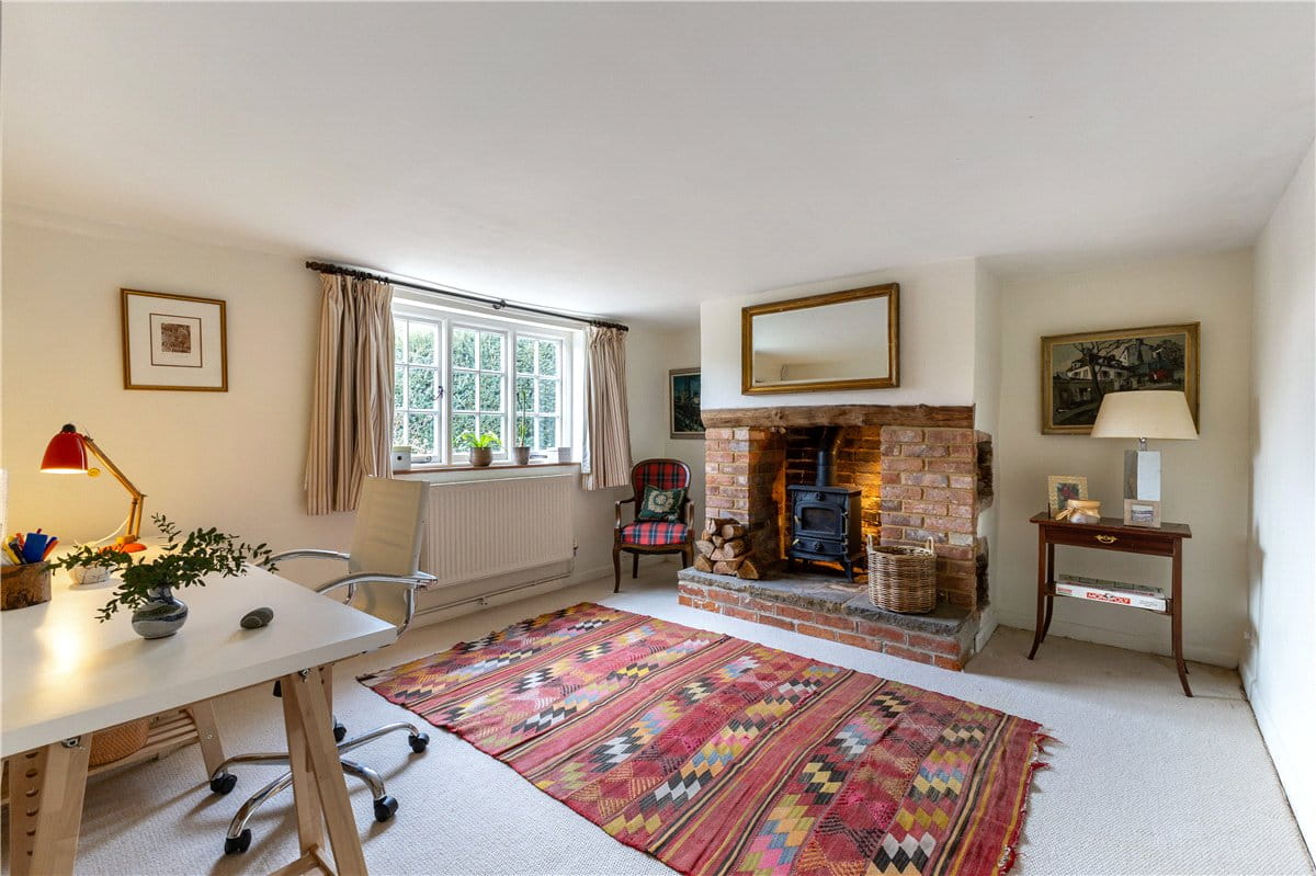 4 bedroom house, Easton Royal, Pewsey SN9 - Available