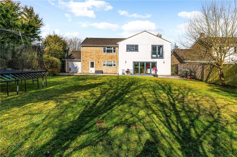 5 bedroom house, Fortunes Field, Broad Hinton SN4 - Available