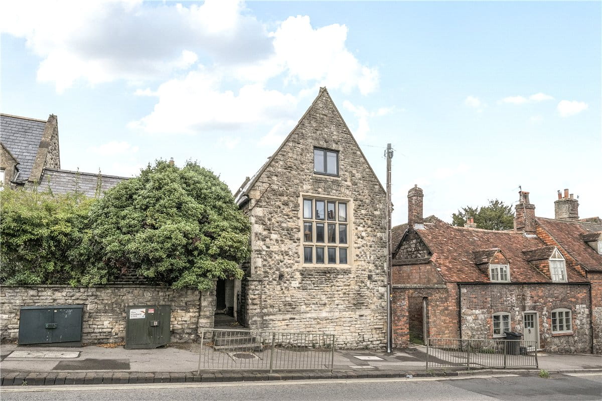 3 bedroom house, Herd Street, Marlborough SN8 - Available