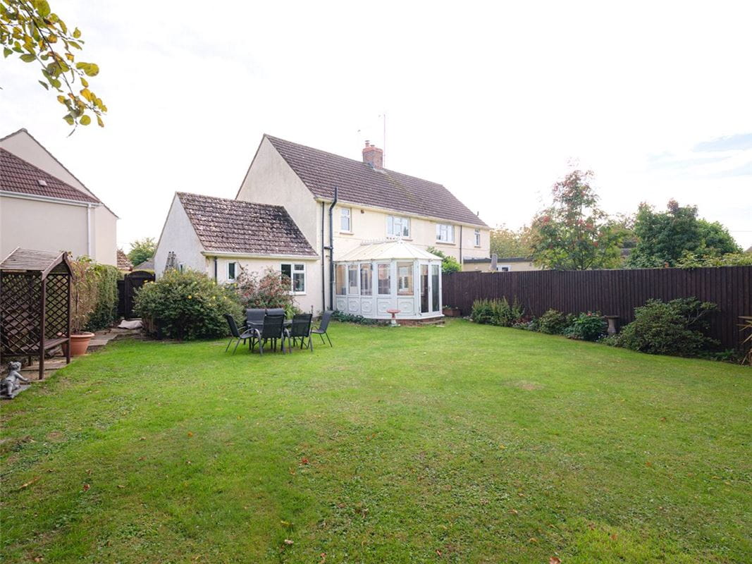 3 bedroom house, Bondfields, Woodborough SN9 - Available