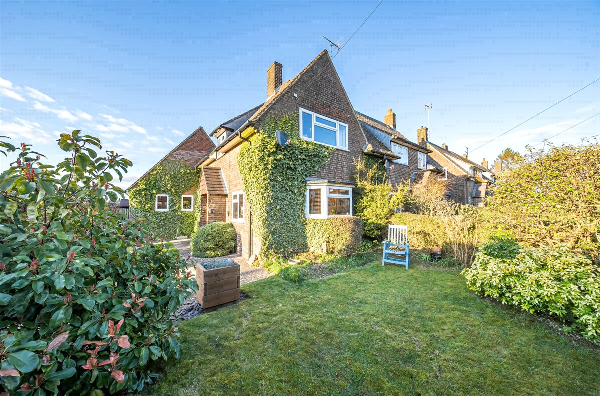3 bedroom cottage, Trusloe Cottages, Avebury Trusloe SN8 - Available