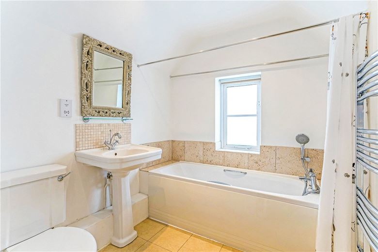 3 bedroom house, Pewsey Road, Upavon SN9 - Available