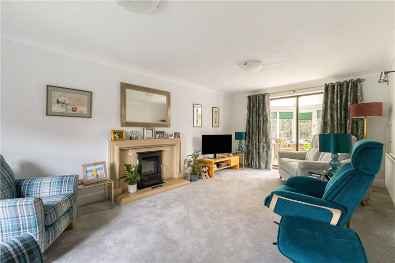 4 bedroom house, King Alfred Close, Pewsey SN9 - Available