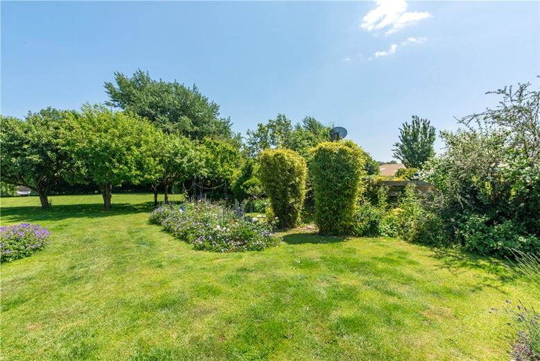 4 bedroom house, Lower Fyfield, Marlborough SN8 - Available