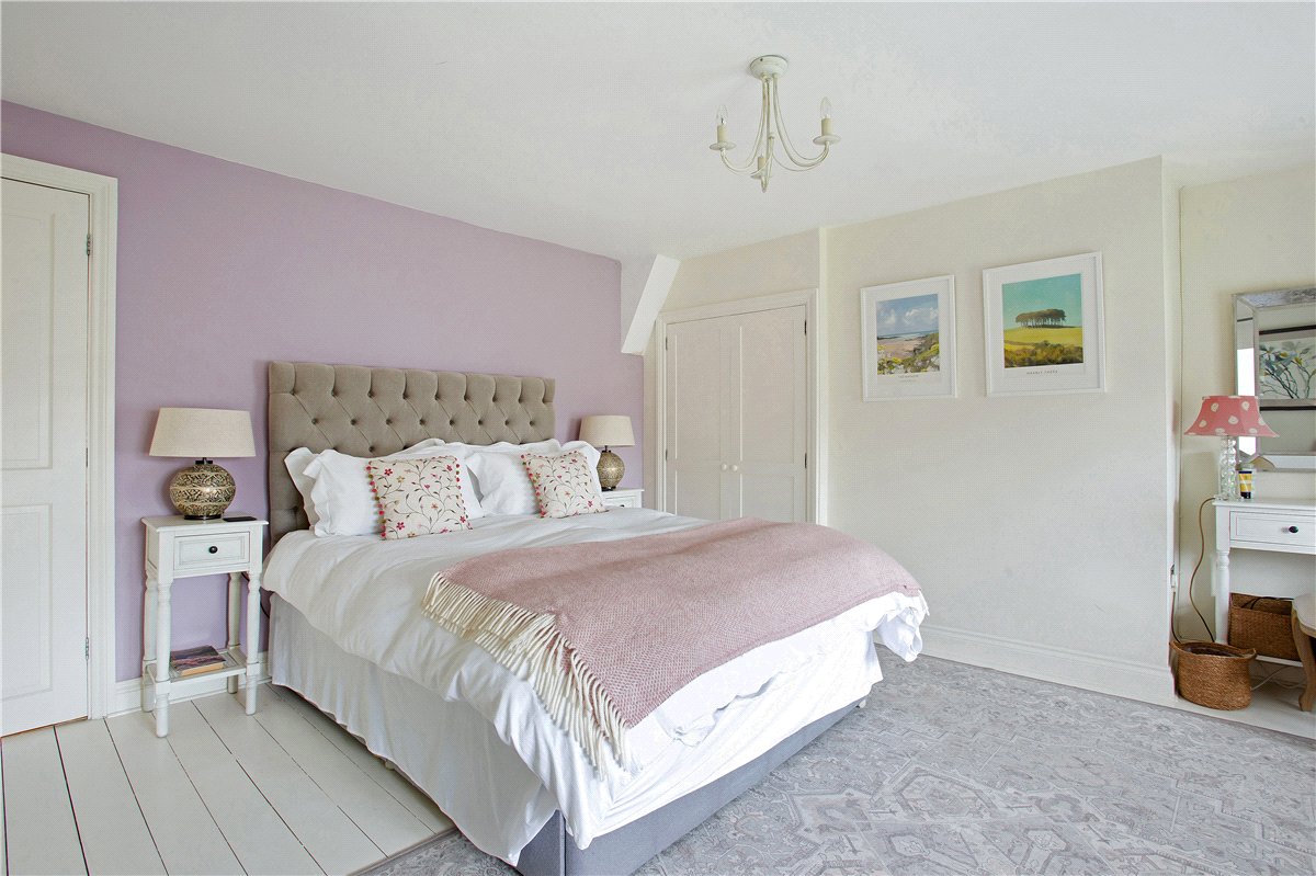 4 bedroom house, Lower Fyfield, Marlborough SN8 - Available