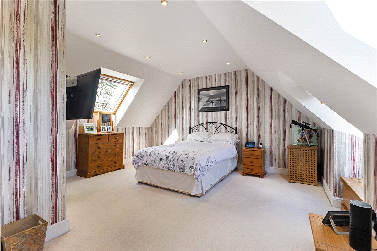 4 bedroom house, Upavon Road, North Newnton SN9 - Available