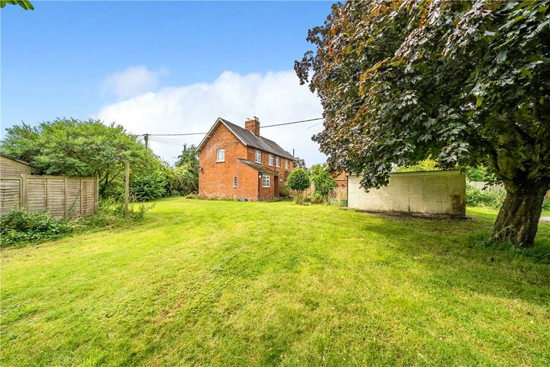 3 bedroom house, Manningford Bohune Common, Pewsey SN9 - Available