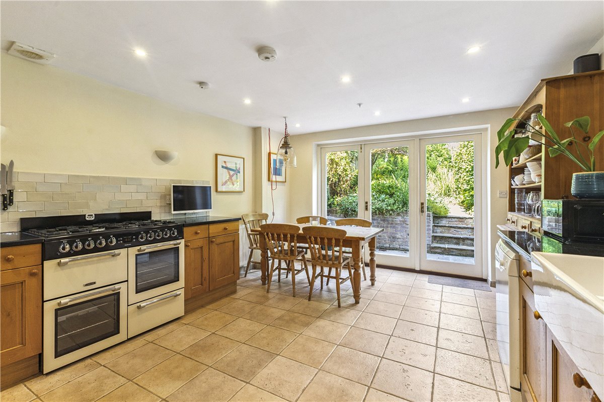 3 bedroom house, Crooked Corner, Aldbourne SN8 - Available