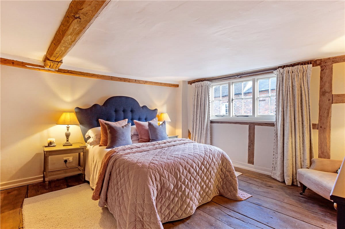 4 bedroom house, Silverless Street, Marlborough SN8 - Available