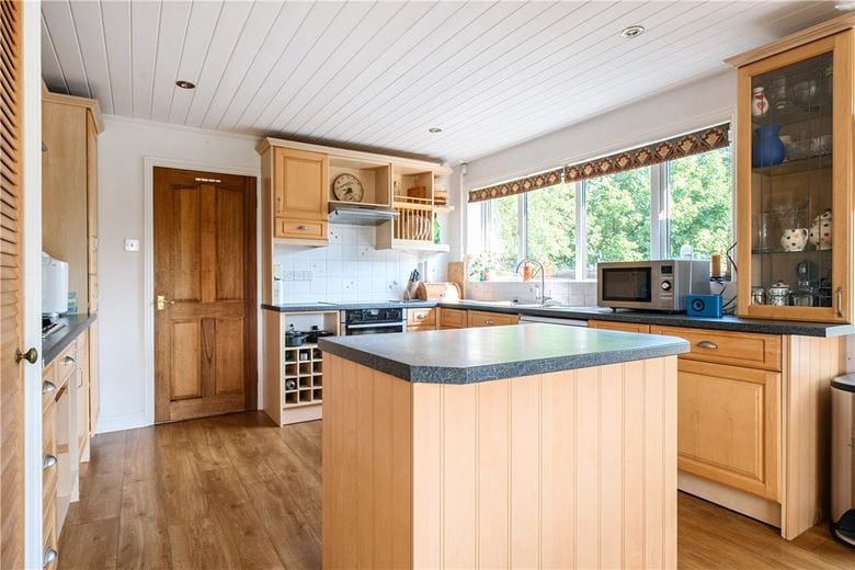 3 bedroom bungalow, Poulton Hill, Marlborough SN8 - Available