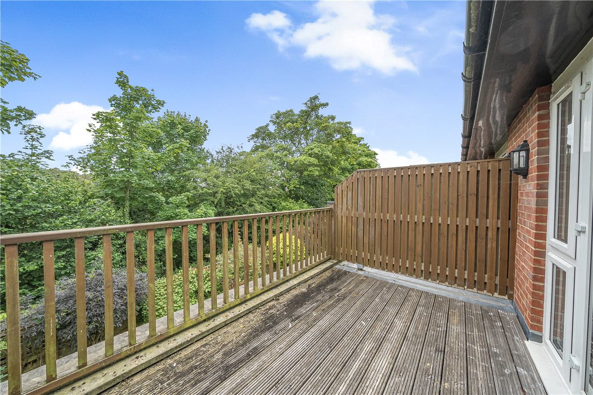 3 bedroom house, Priory Court, Marlborough SN8 - Sold STC