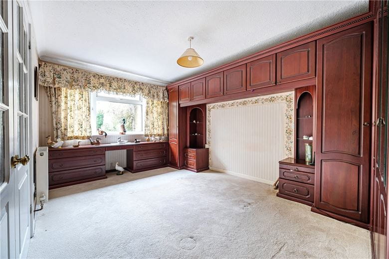 4 bedroom bungalow, High Street, Burbage SN83AR - Sold STC