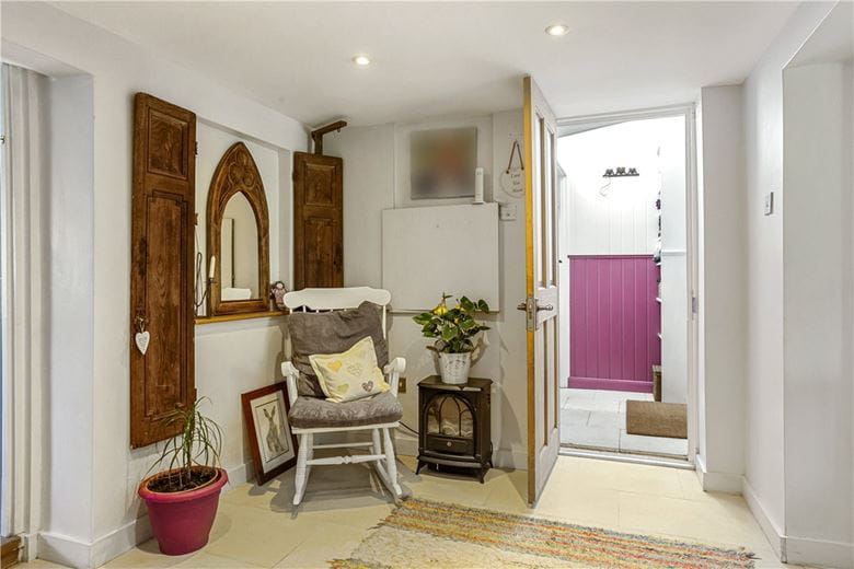 3 bedroom house, The Street, All Cannings SN10 - Available