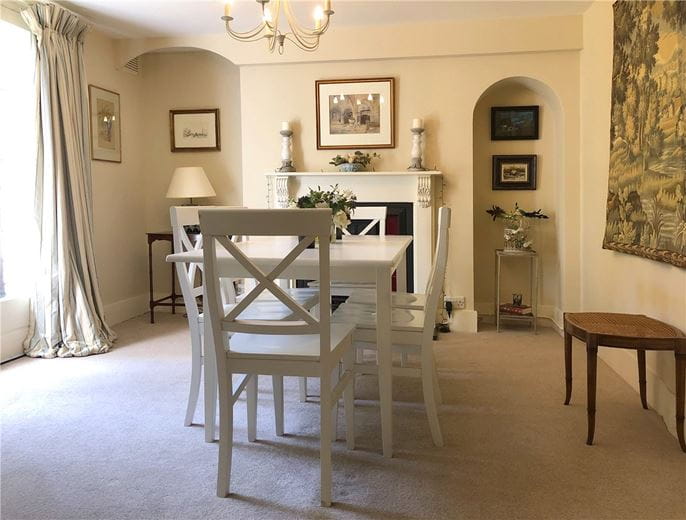 3 bedroom house, St. Martins, Marlborough SN8 - Available