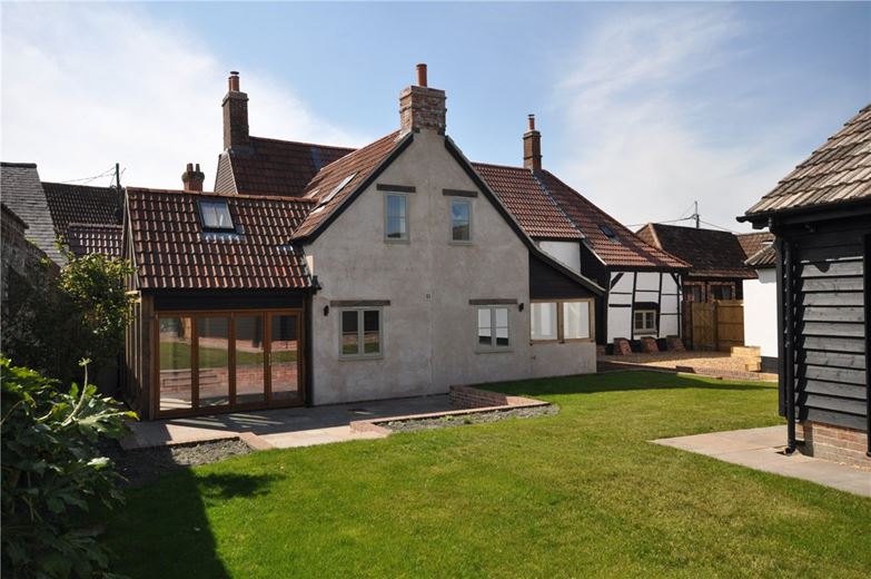 4 bedroom house, High Street, West Lavington SN10 - Available