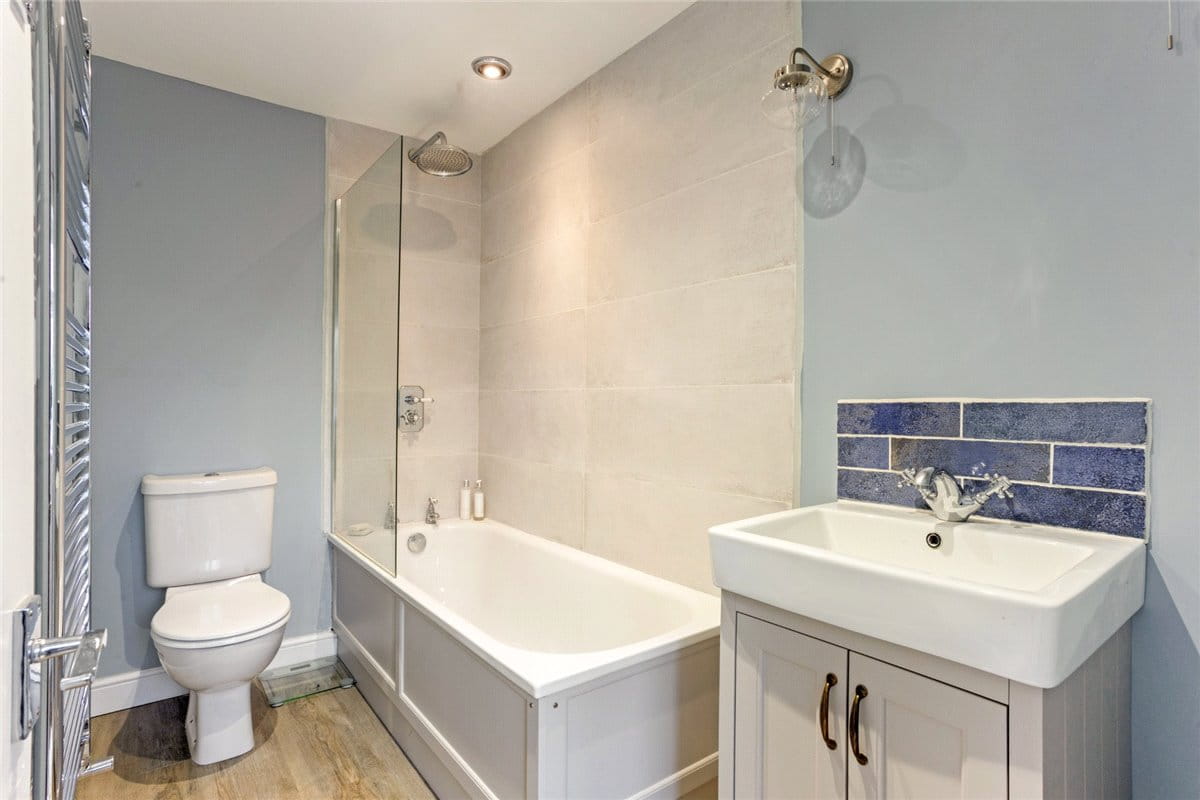 3 bedroom cottage, Wilton, Marlborough SN8 - Available