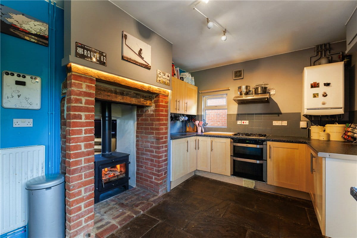 4 bedroom house, Pipers Piece, Herd Street SN8 - Available