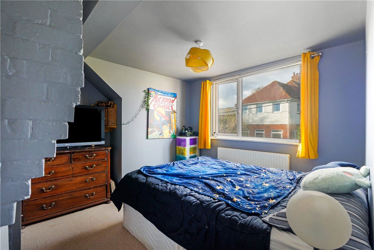 4 bedroom house, Pipers Piece, Herd Street SN8 - Available