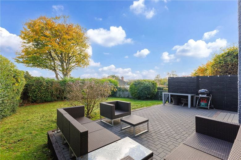 4 bedroom house, Pipers Piece, Herd Street SN8 - Available