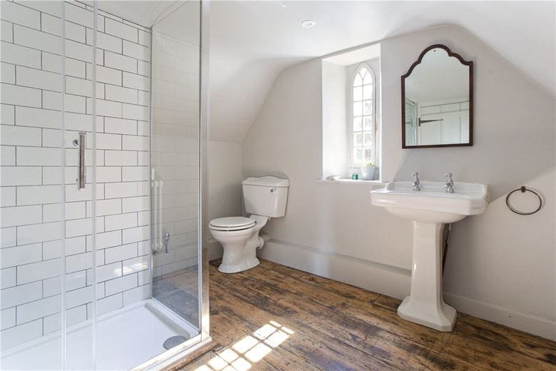 8 bedroom house, Castlefields, Calne SN11 - Available