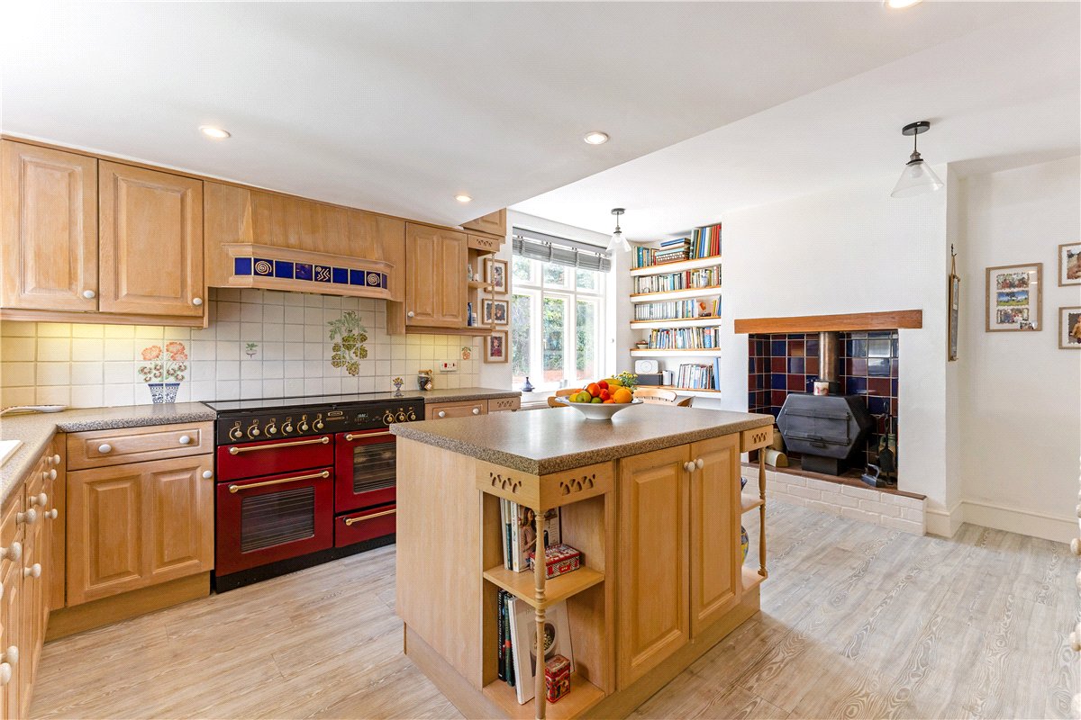 4 bedroom house, Chopping Knife Lane, Marlborough SN8 - Available