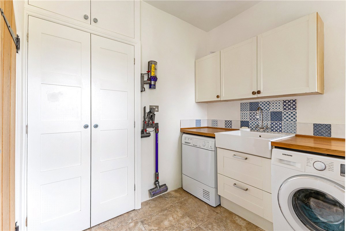 4 bedroom house, Chopping Knife Lane, Marlborough SN8 - Available
