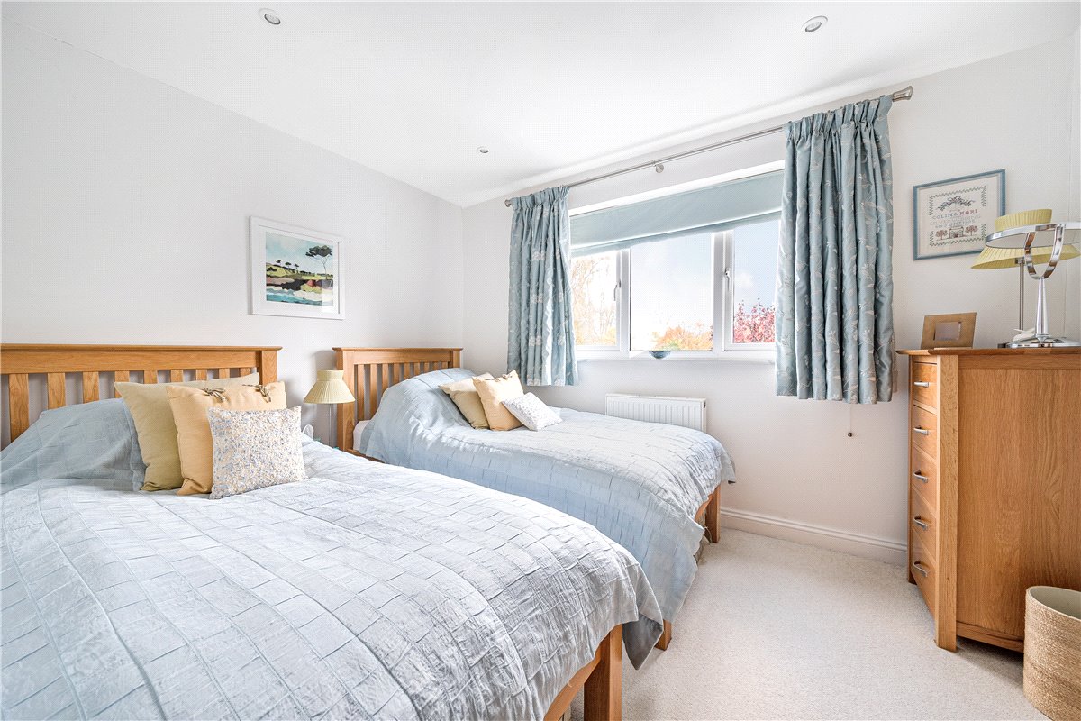 4 bedroom house, High Street, Manton SN8 - Available