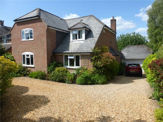 4 bedroom house, High Street, Manton SN8 - Available